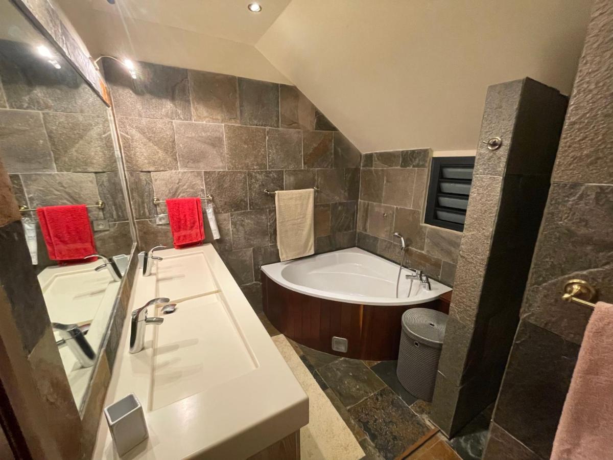 Chambre "Bleu Ocean" Villa Hermes Saint Pierre Exteriör bild